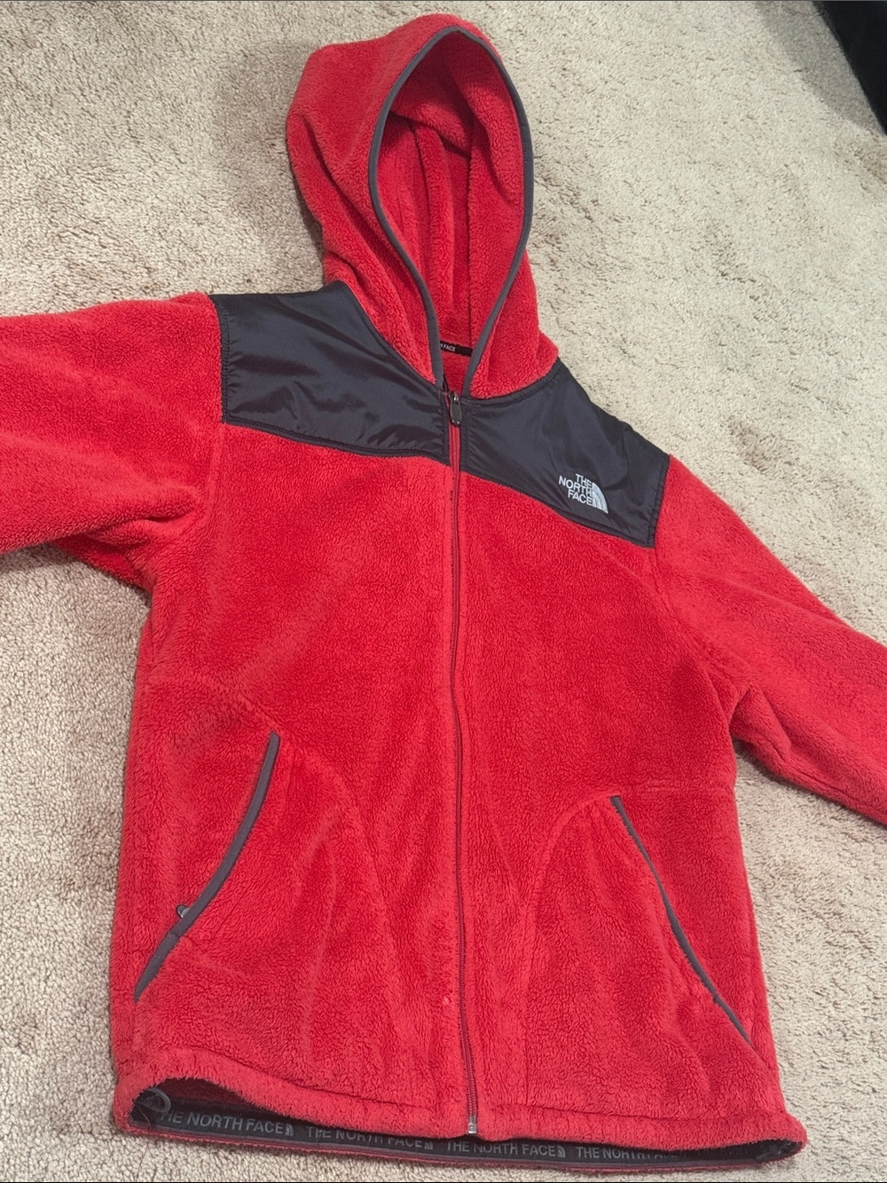 WOW POSHMARK Authentic The North Face Osito Hooded Velour Jacket